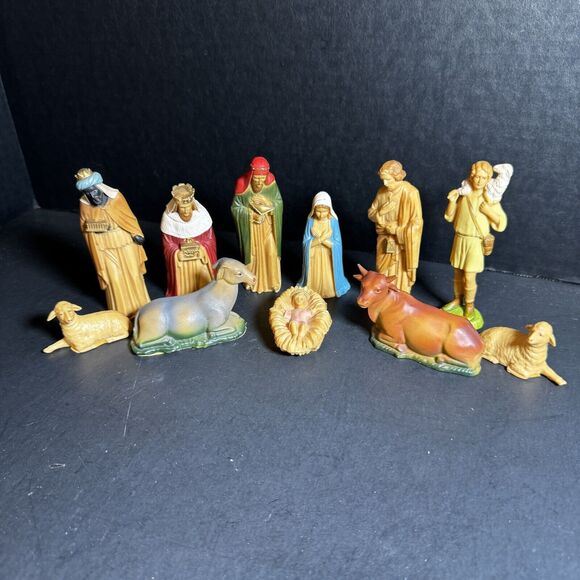 Vintage Nativity Set [Item 0044] - Picture 2 of 5